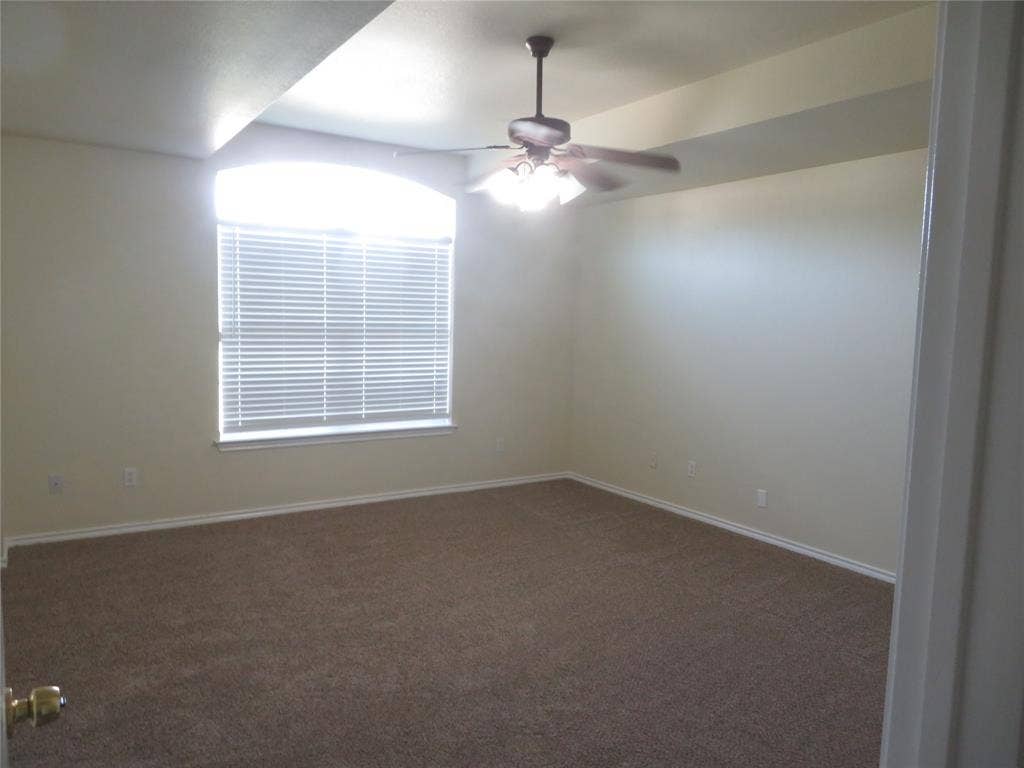 100 Roaring Springs Drive, DeSoto, TX 75115 100 Roaring Springs Drive, DeSoto, TX 75115