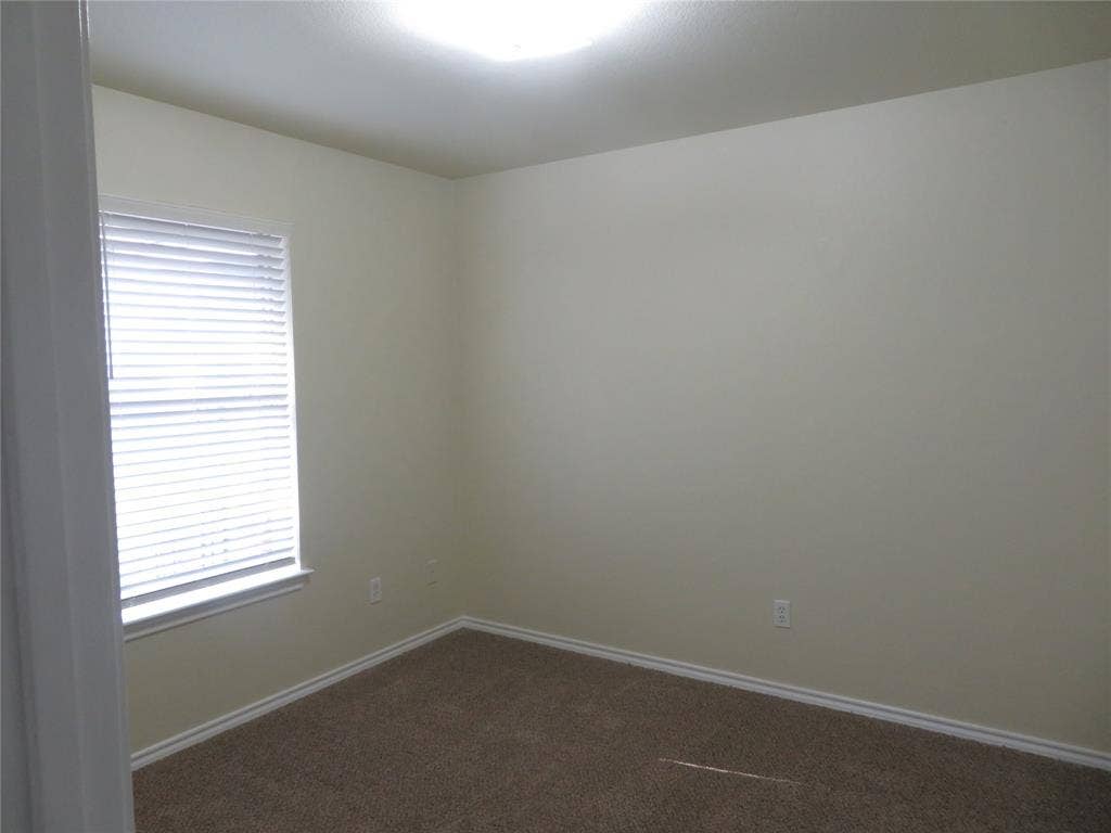 100 Roaring Springs Drive, DeSoto, TX 75115 100 Roaring Springs Drive, DeSoto, TX 75115