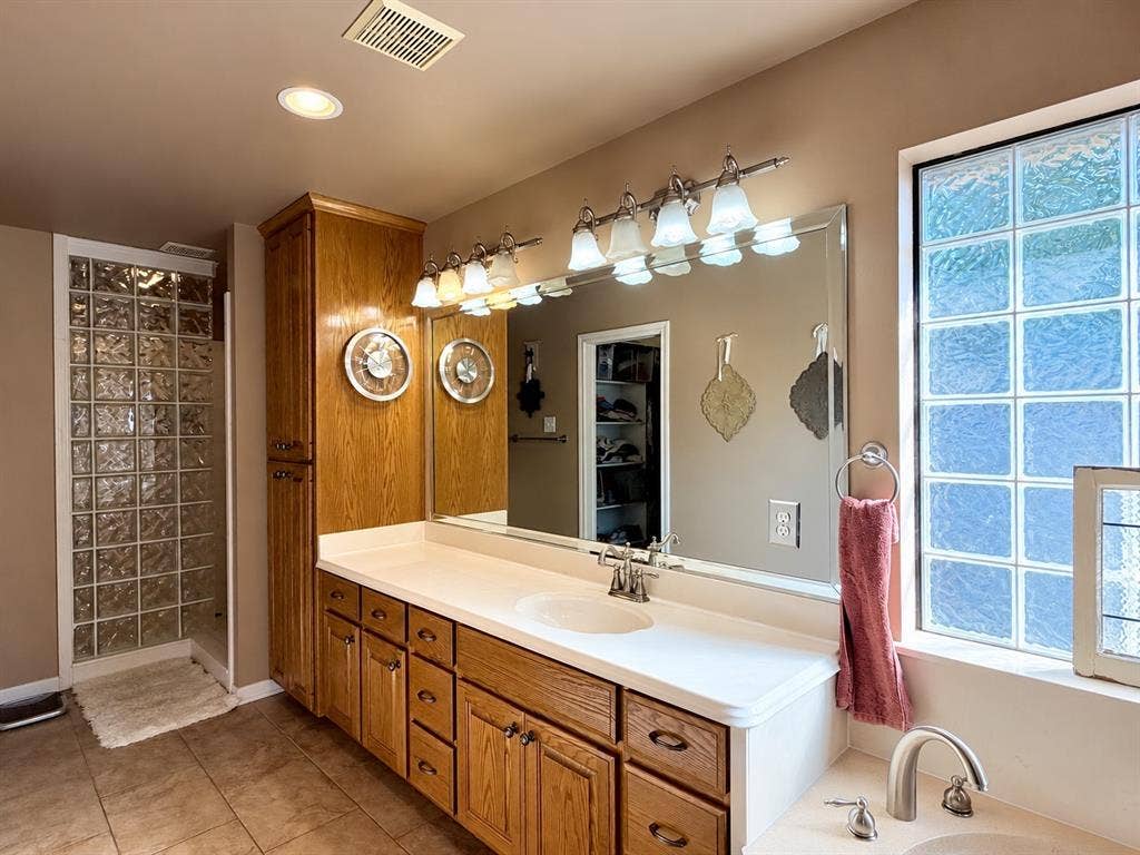 5704 Plantation Drive, Waco, TX 76708 5704 Plantation Drive, Waco, TX 76708