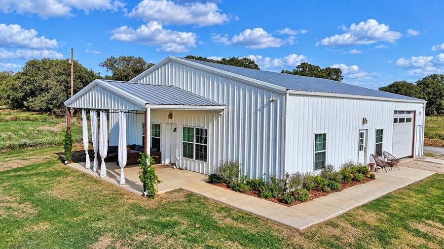 Property photo for 435 Lake Valley Road, Sunset, TX