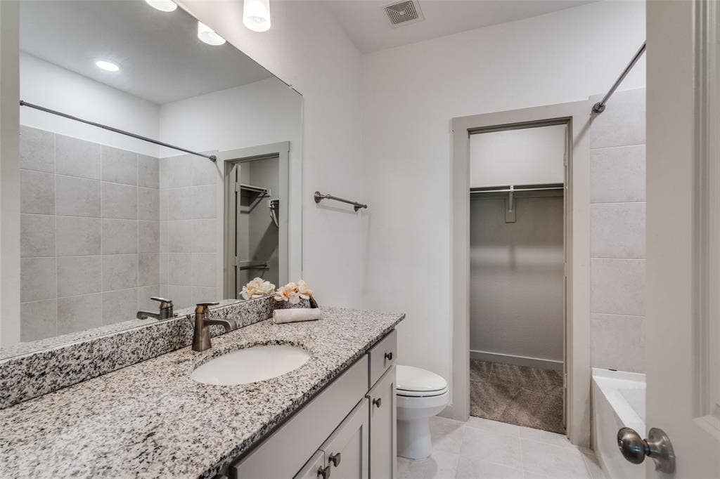 1423 Lamb Drive, Plano, TX 75075 Beautiful luxury second bathroom