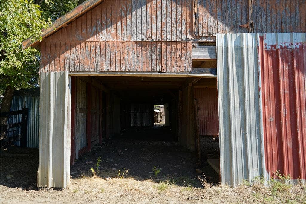 12797 FM 1385, Pilot Point, TX 76258