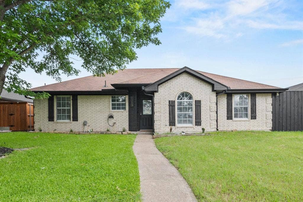 1313 Crosscreek Lane, Seagoville, TX 75159 1313 Crosscreek Lane, Seagoville, TX 75159