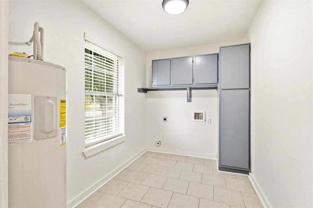 1313 Crosscreek Lane, Seagoville, TX 75159 1313 Crosscreek Lane, Seagoville, TX 75159