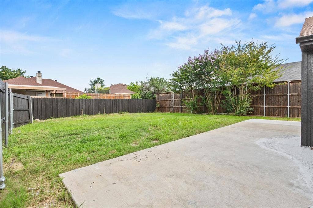 1313 Crosscreek Lane, Seagoville, TX 75159 1313 Crosscreek Lane, Seagoville, TX 75159
