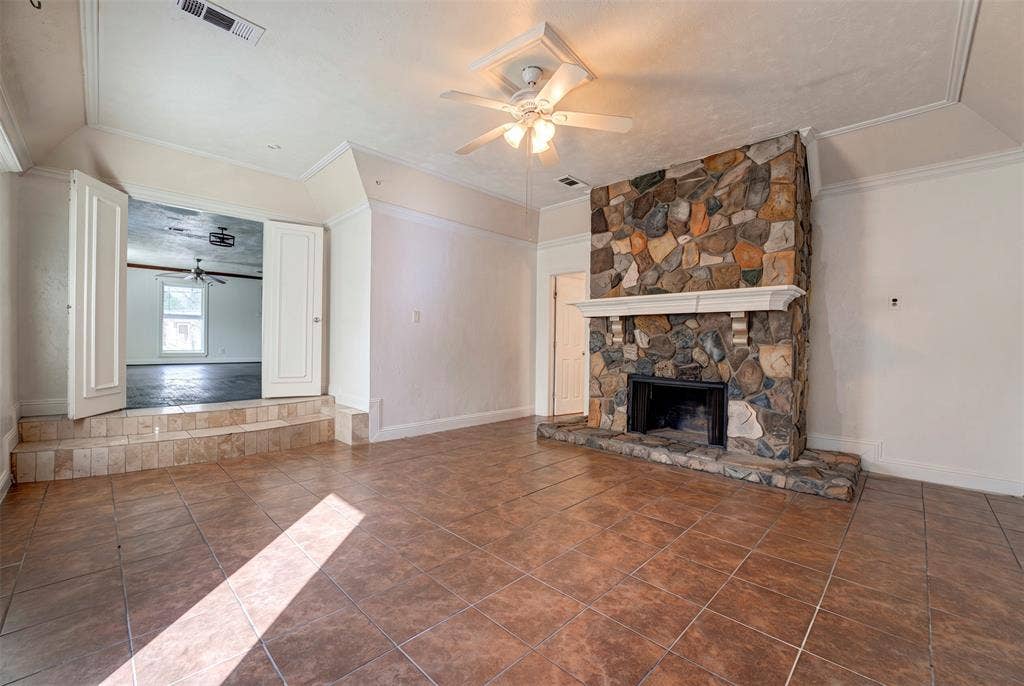 554 Pleasant Vista Drive, Dallas, TX 75217 554 Pleasant Vista Drive, Dallas, TX 75217