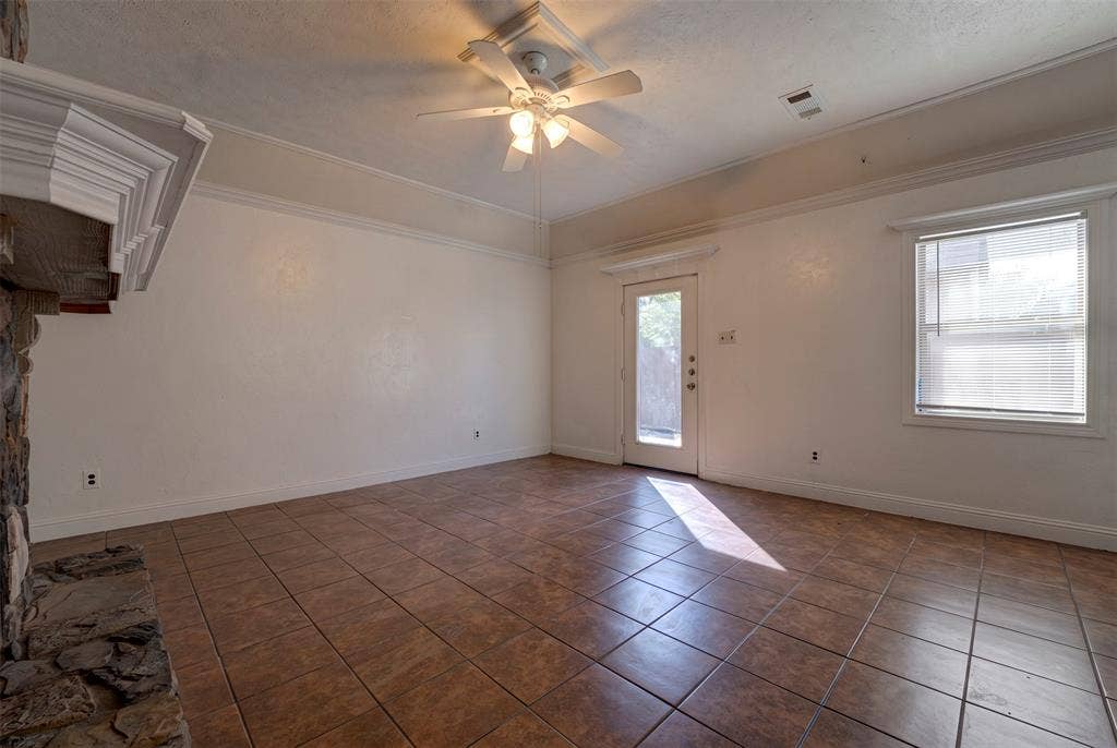 554 Pleasant Vista Drive, Dallas, TX 75217 554 Pleasant Vista Drive, Dallas, TX 75217