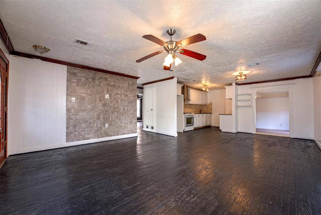 554 Pleasant Vista Drive, Dallas, TX 75217 554 Pleasant Vista Drive, Dallas, TX 75217
