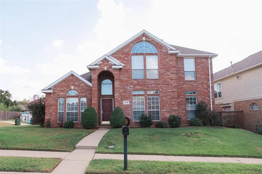 Property photo for 404 Belmont Court, Lewisville, TX
