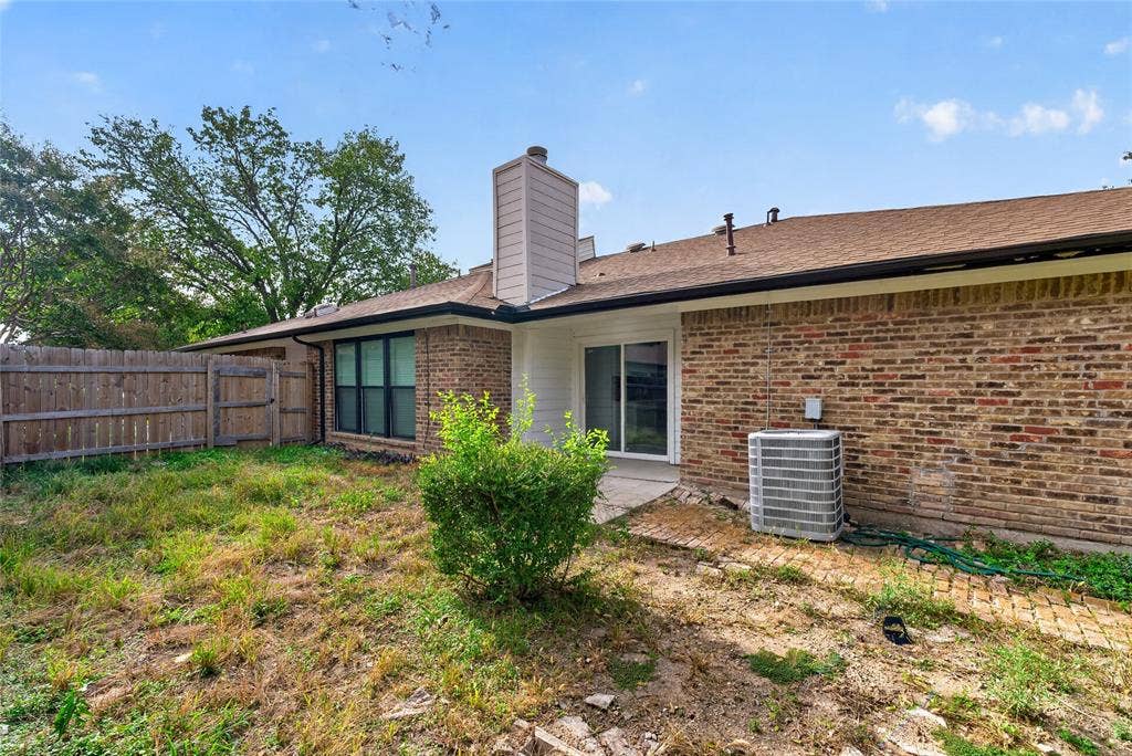 2925 Allister Street, Dallas, TX 75229