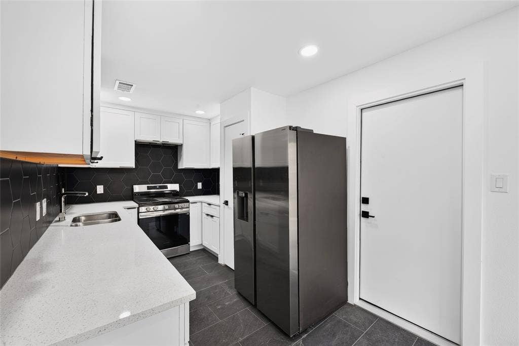 2925 Allister Street, Dallas, TX 75229