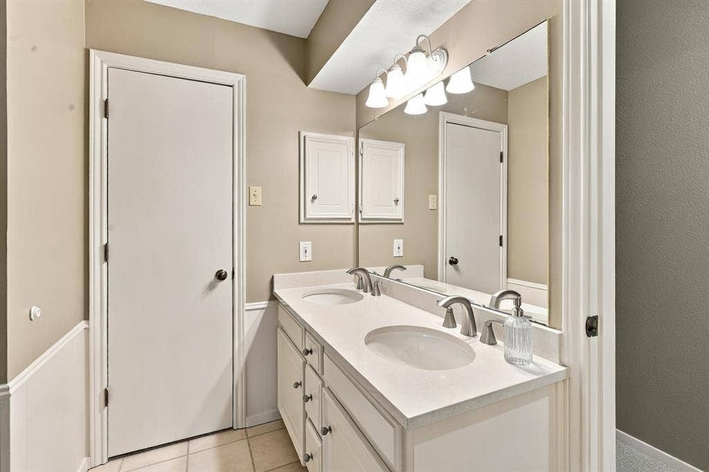 6720 Firelight Lane, Dallas, TX 75248 6720 Firelight Lane, Dallas, TX 75248
