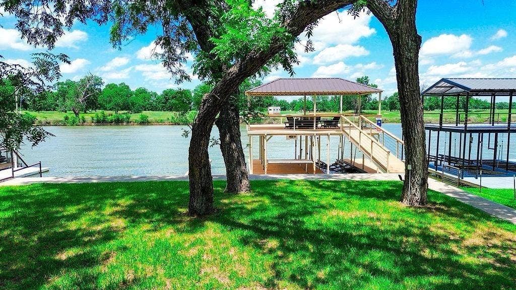 179 E El Camino Real, Weatherford, TX 76087 179 E El Camino Real, Weatherford, TX 76087