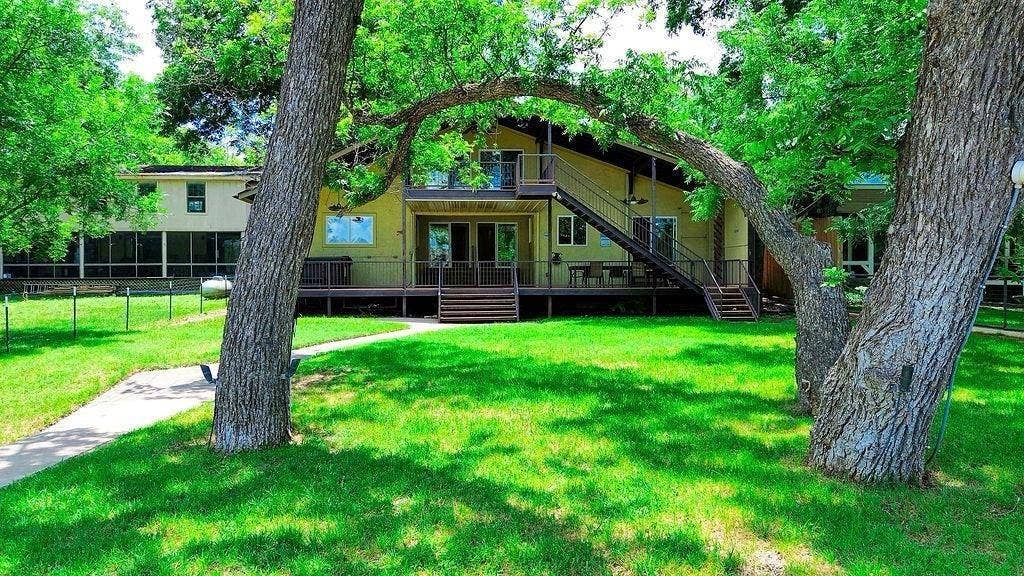 179 E El Camino Real, Weatherford, TX 76087 179 E El Camino Real, Weatherford, TX 76087