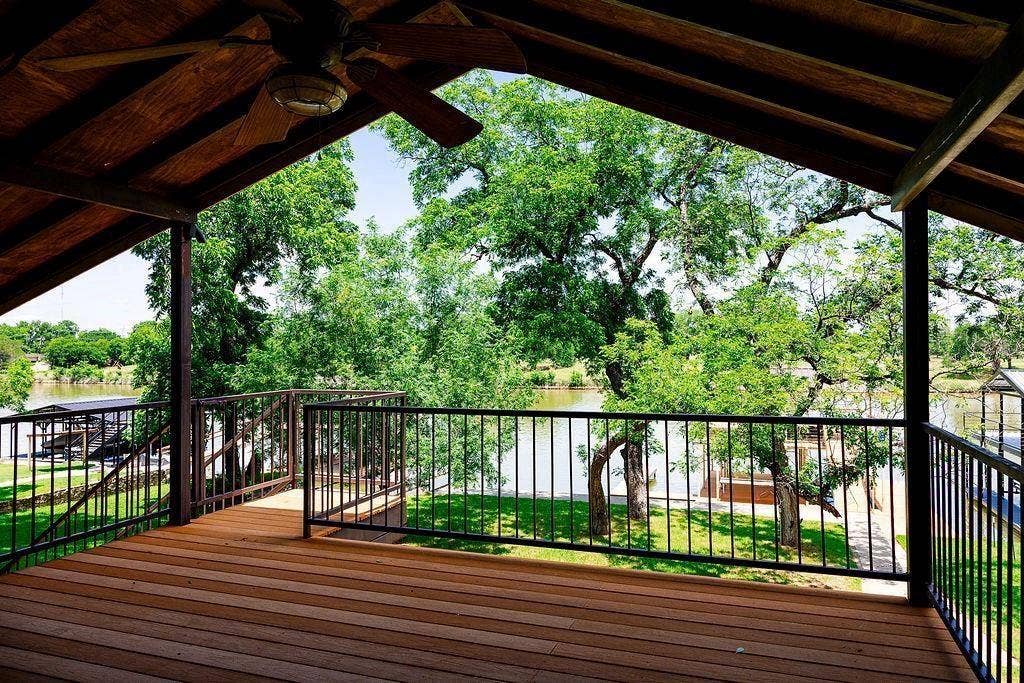 179 E El Camino Real, Weatherford, TX 76087 179 E El Camino Real, Weatherford, TX 76087