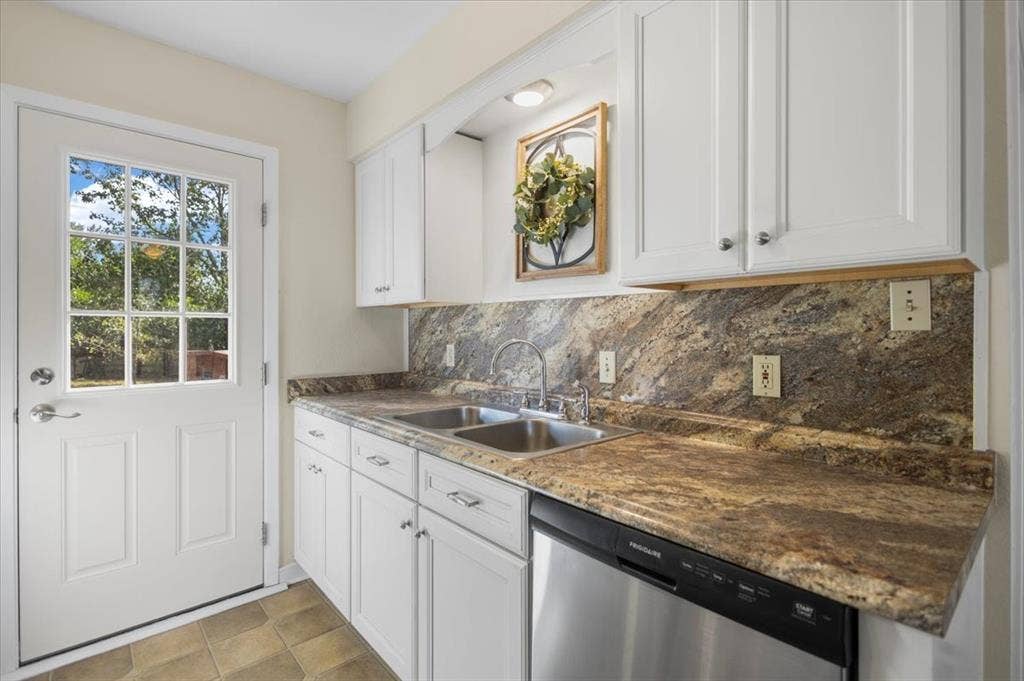 2615 Shady Bluff, Tyler, TX 75707 2615 Shady Bluff, Tyler, TX 75707