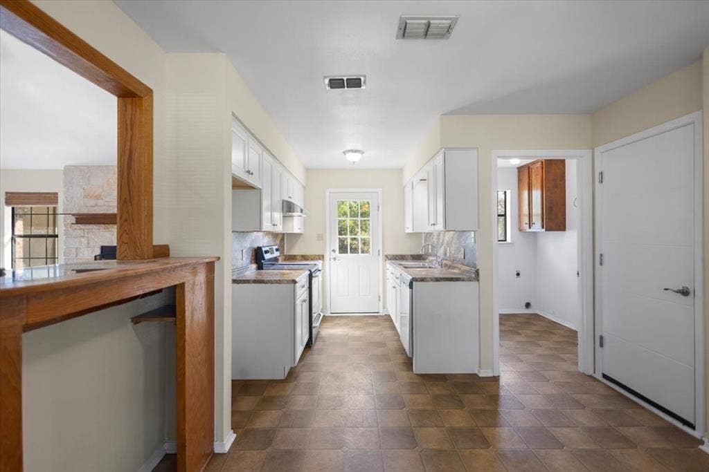 2615 Shady Bluff, Tyler, TX 75707 2615 Shady Bluff, Tyler, TX 75707