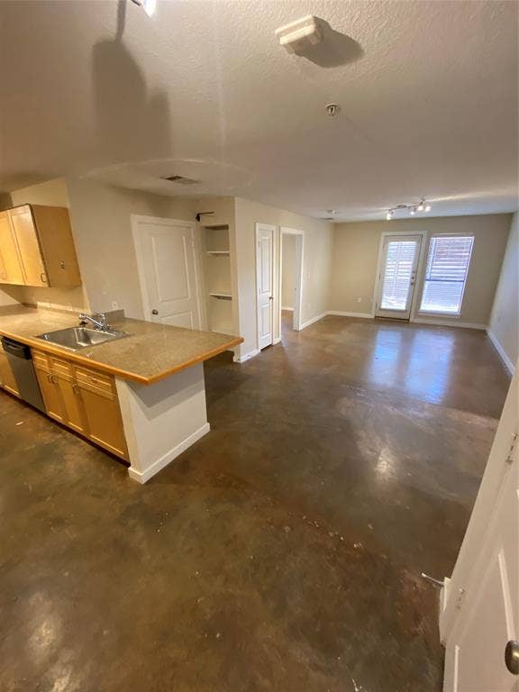 5111 Manett Street, #104, Dallas, TX 75206 5111 Manett Street, #104, Dallas, TX 75206