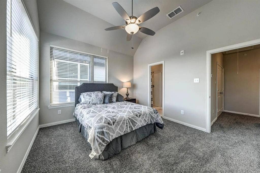 301 E Lamar Street, #10, McKinney, TX 75069 301 E Lamar Street, #10, McKinney, TX 75069