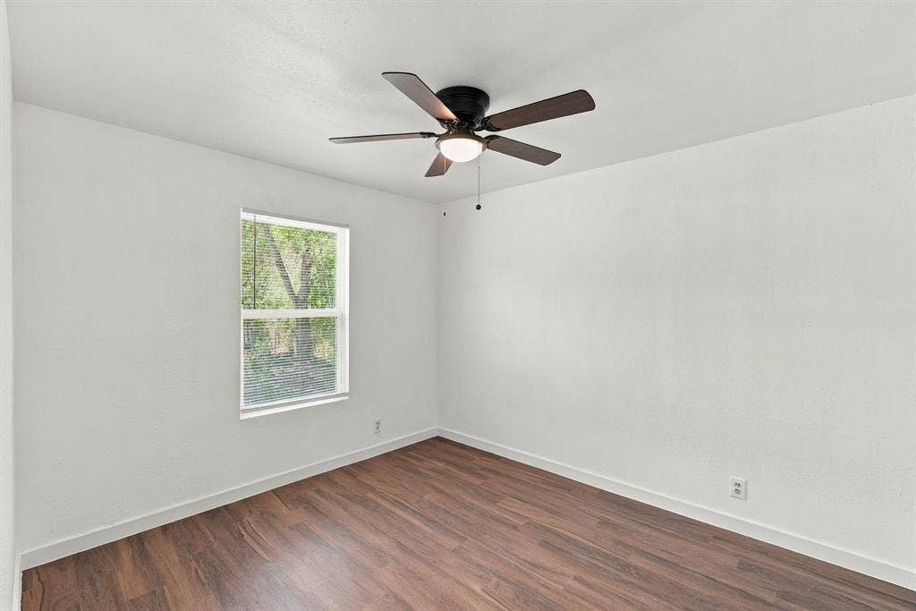 3215 Hillglenn Road, Dallas, TX 75228 3215 Hillglenn Road, Dallas, TX 75228