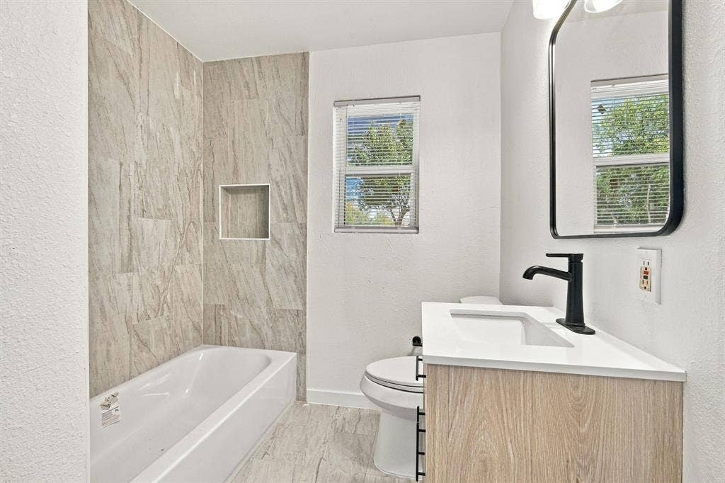 3215 Hillglenn Road, Dallas, TX 75228 3215 Hillglenn Road, Dallas, TX 75228
