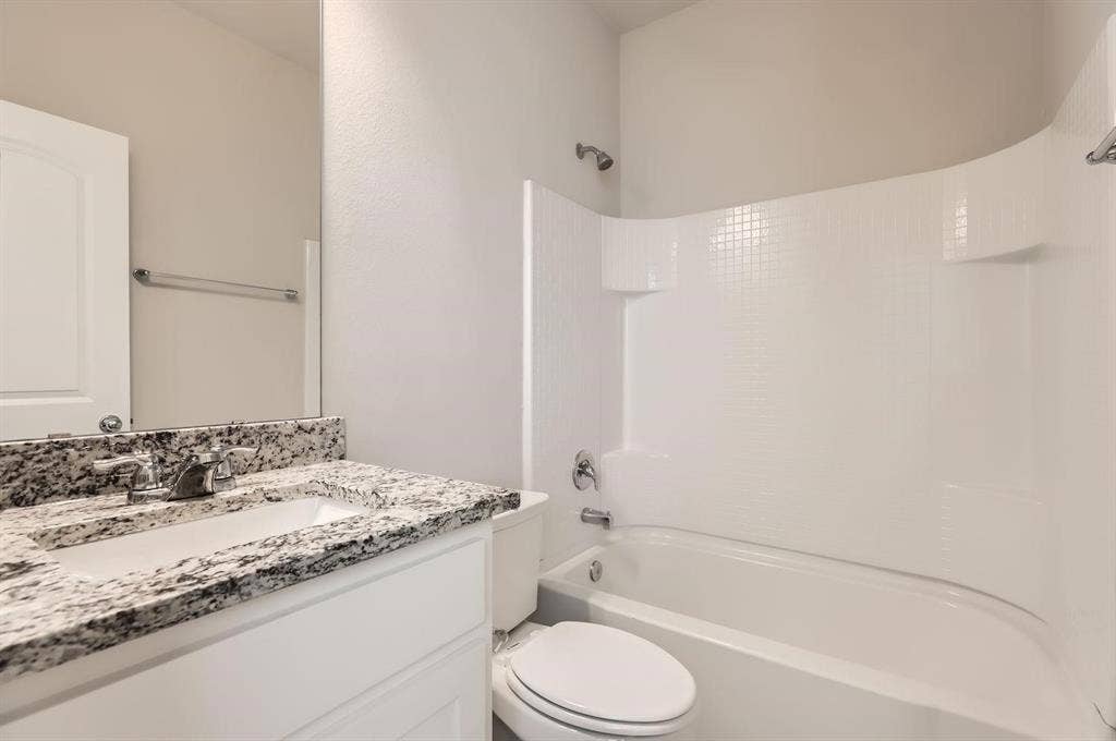 301 E Lamar Street, #9, McKinney, TX 75069 301 E Lamar Street, #9, McKinney, TX 75069