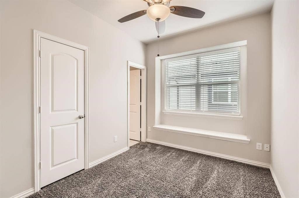301 E Lamar Street, #9, McKinney, TX 75069 301 E Lamar Street, #9, McKinney, TX 75069