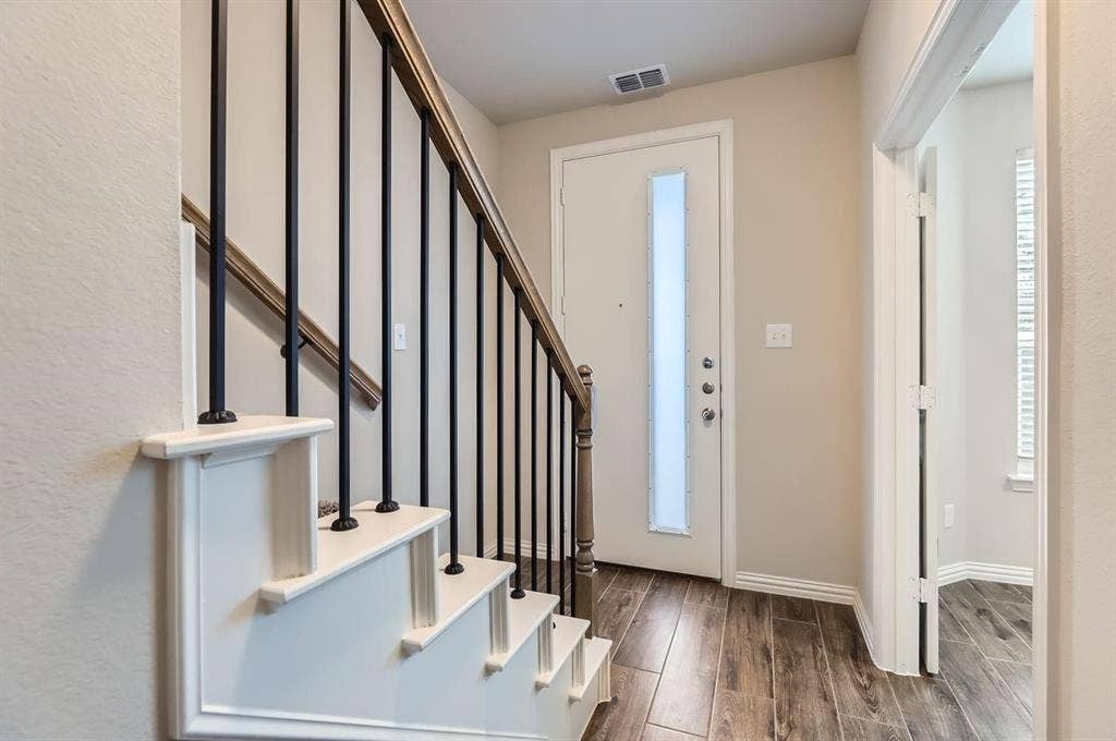 301 E Lamar Street, #9, McKinney, TX 75069 301 E Lamar Street, #9, McKinney, TX 75069