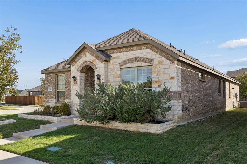 1510 Princeton Drive, Celina, TX 75009 1510 Princeton Drive, Celina, TX 75009