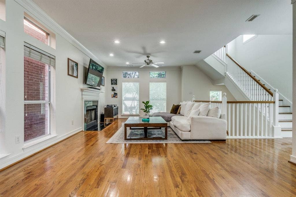 2910 State Street, Dallas, TX 75204 2910 State Street, Dallas, TX 75204