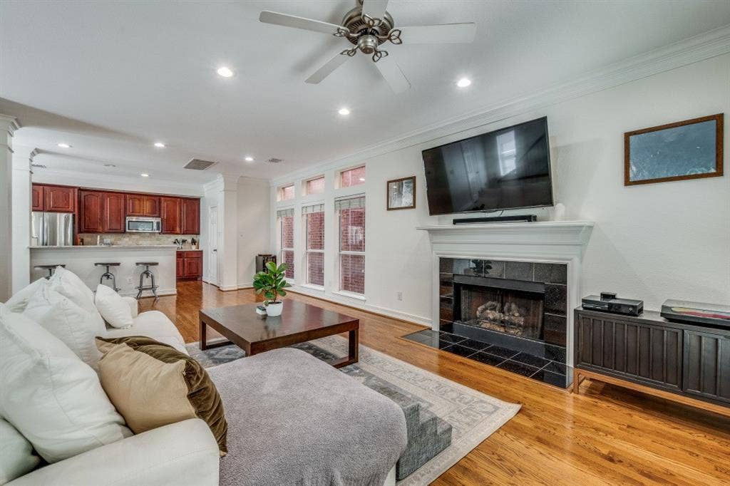 2910 State Street, Dallas, TX 75204 2910 State Street, Dallas, TX 75204