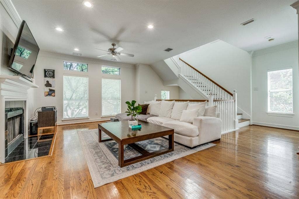 2910 State Street, Dallas, TX 75204 2910 State Street, Dallas, TX 75204