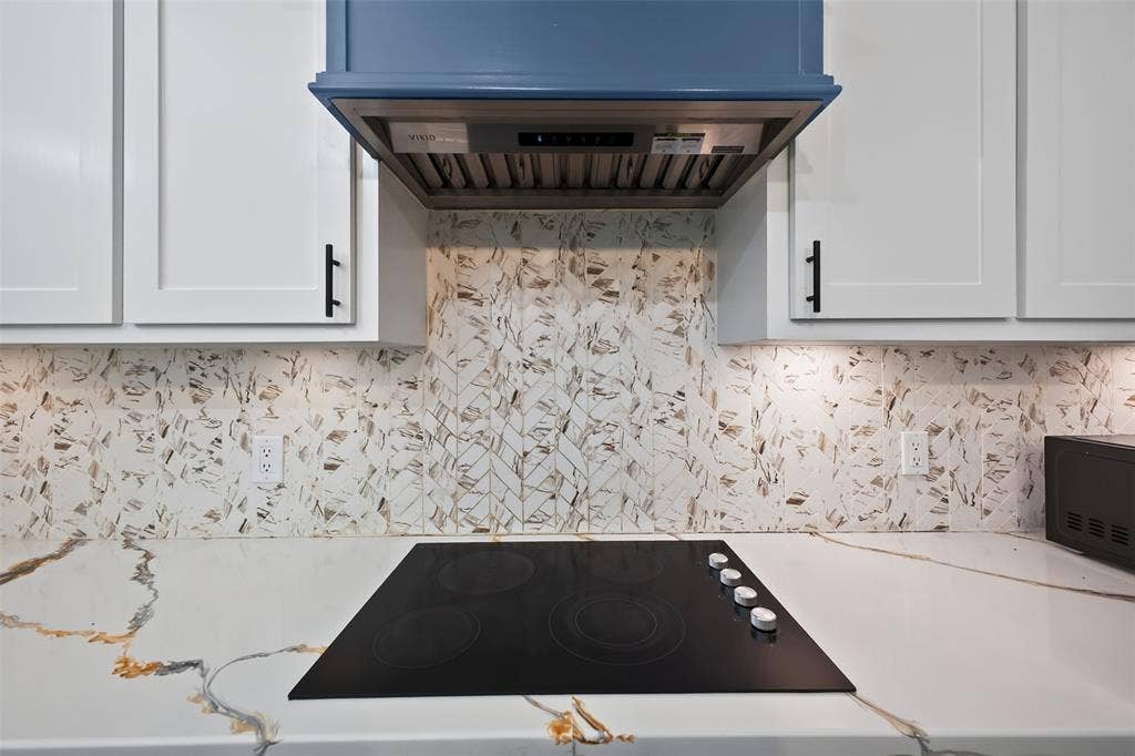 9116 Beckleycrest Avenue, Dallas, TX 75232 9116 Beckleycrest Avenue, Dallas, TX 75232