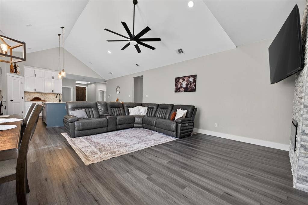 9116 Beckleycrest Avenue, Dallas, TX 75232 9116 Beckleycrest Avenue, Dallas, TX 75232
