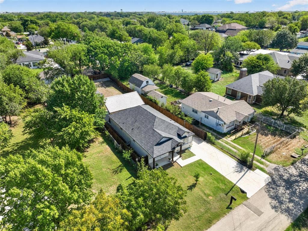 9116 Beckleycrest Avenue, Dallas, TX 75232 9116 Beckleycrest Avenue, Dallas, TX 75232