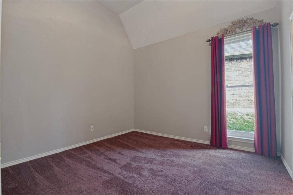 spare bdrm with walk in closet (#2)