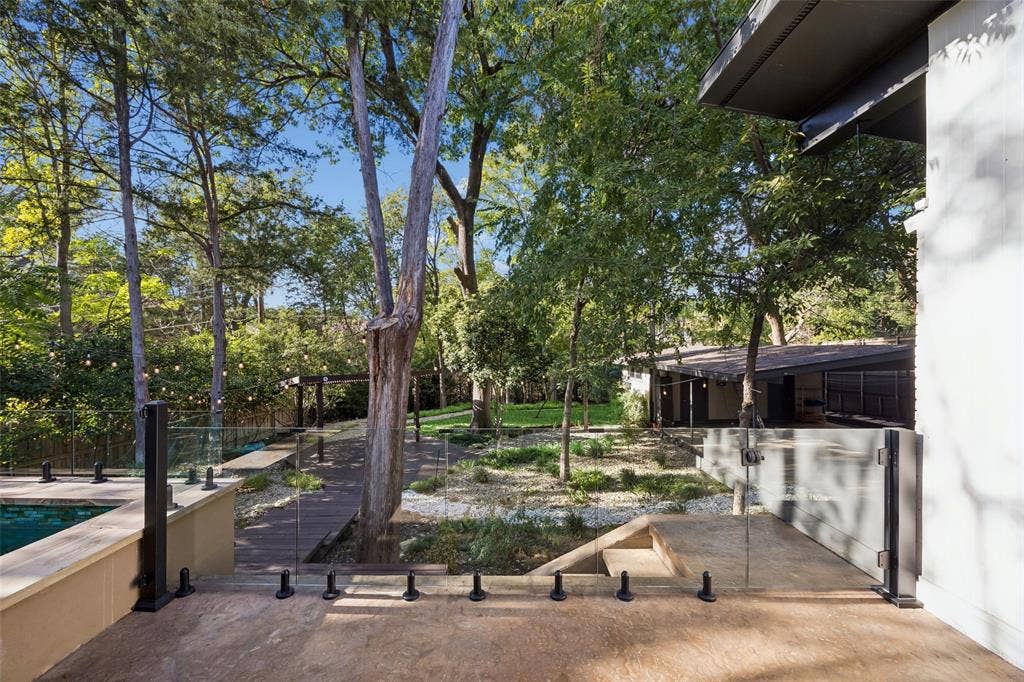 13321 Purple Sage Road, Dallas, TX 75240