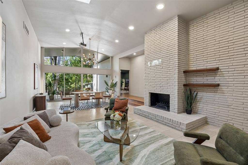 13321 Purple Sage Road, Dallas, TX 75240