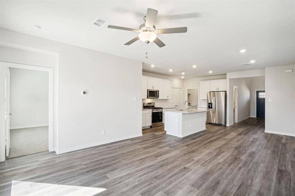 516 Ezra Lane, McKinney, TX 75069 516 Ezra Lane, McKinney, TX 75069