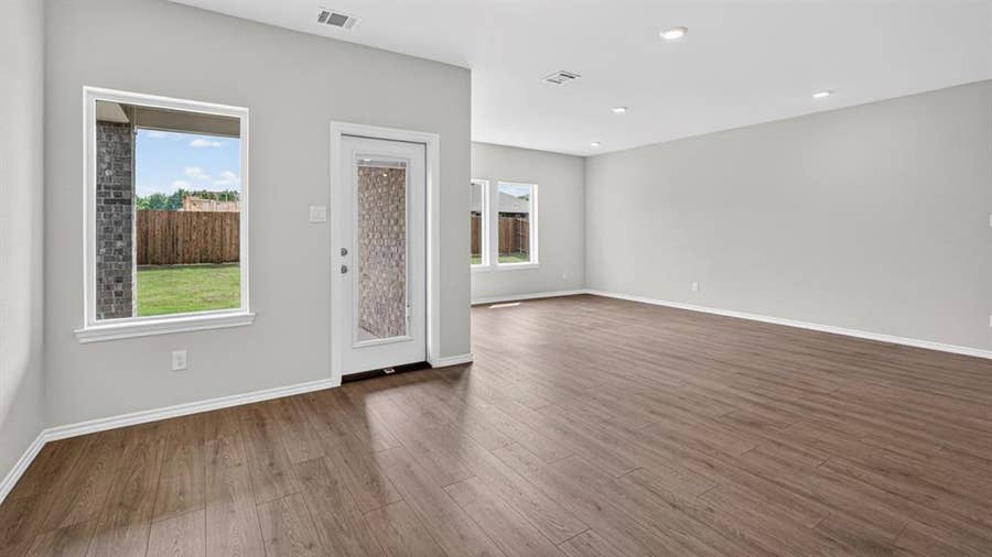 Property photo for 604 West East Fork Loop, Princeton, TX