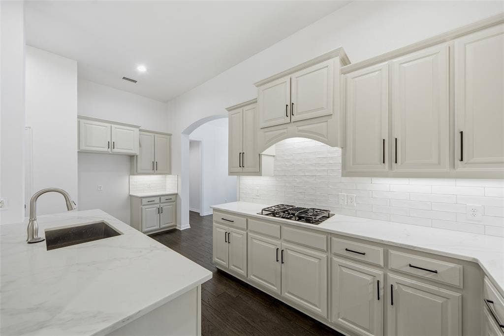 9112 Leafy Glade Road, Plano, TX 75024 9112 Leafy Glade Road, Plano, TX 75024