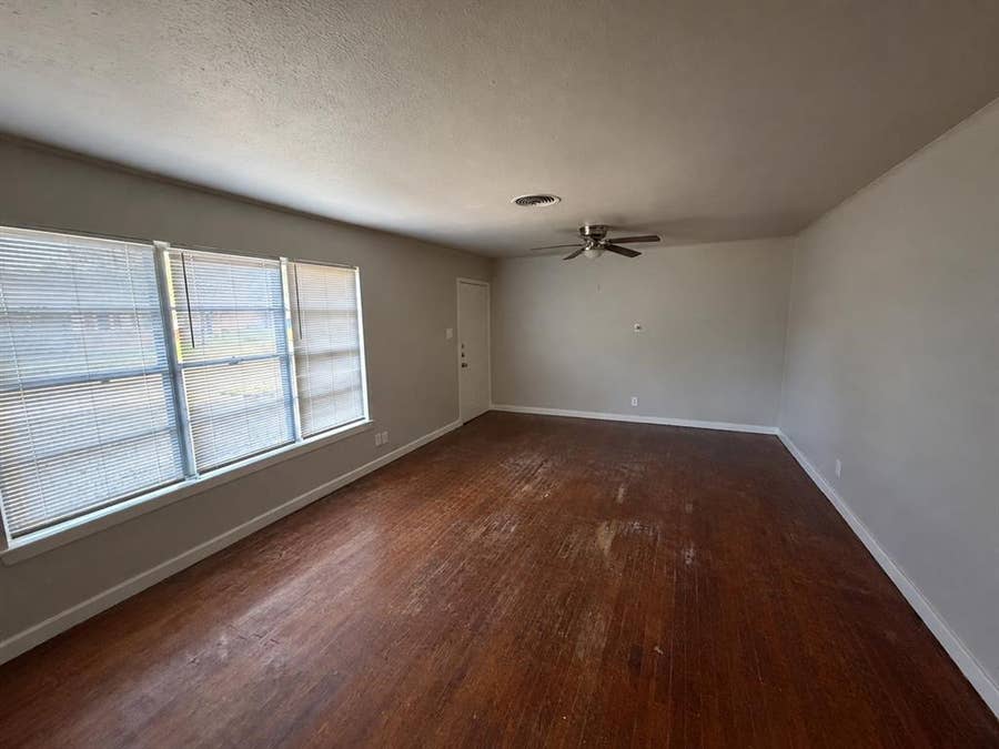 Property photo for 119 Vandenburg Drive, Denison, TX