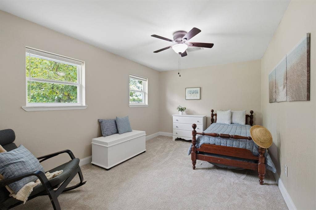 698 Hackberry Road, Van Alstyne, TX 75495