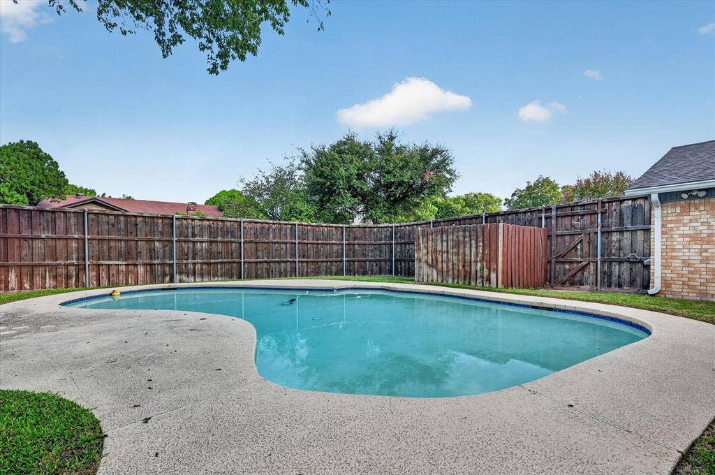 1909 Windsong Trail, Richardson, TX 75081 1909 Windsong Trail, Richardson, TX 75081