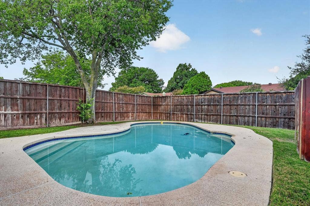 1909 Windsong Trail, Richardson, TX 75081 1909 Windsong Trail, Richardson, TX 75081