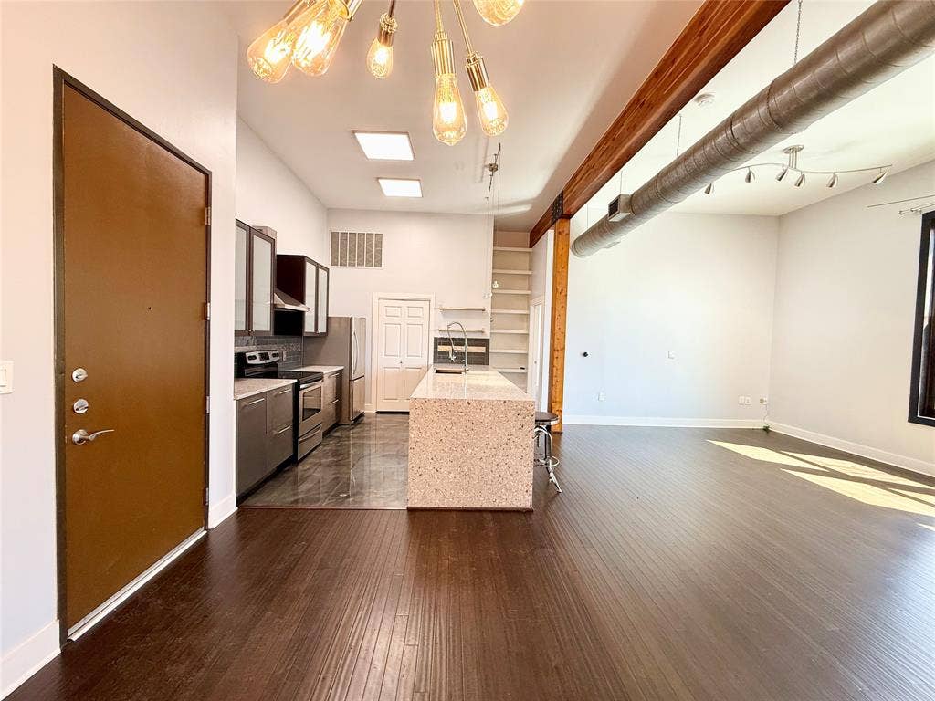 2502 Live Oak Street, #128, Dallas, TX 75204 2502 Live Oak Street, #128, Dallas, TX 75204