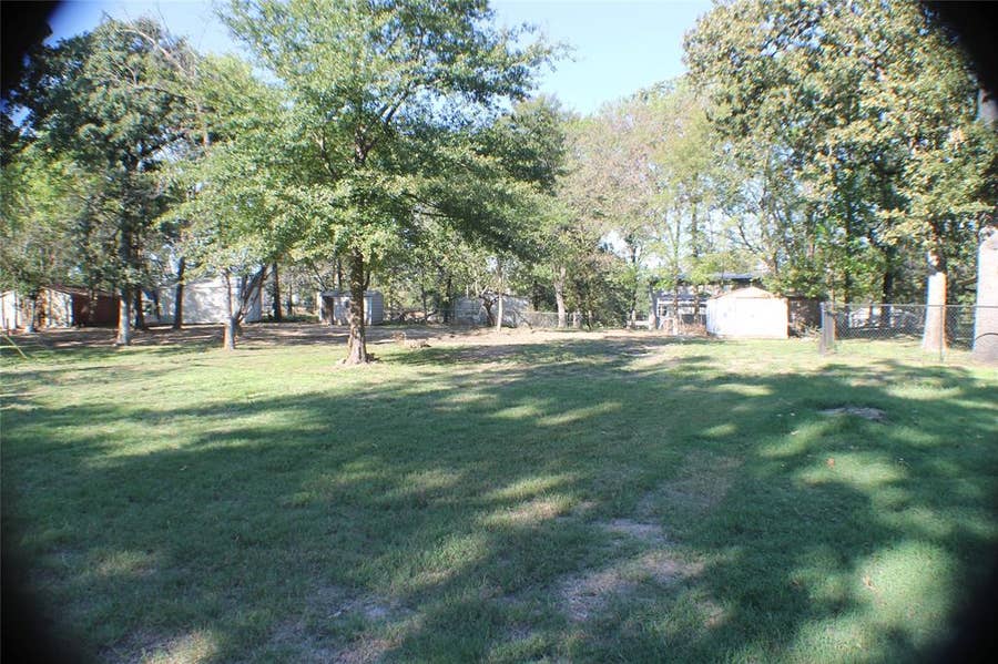Property photo for 111 Daniel Drive, Mabank, TX