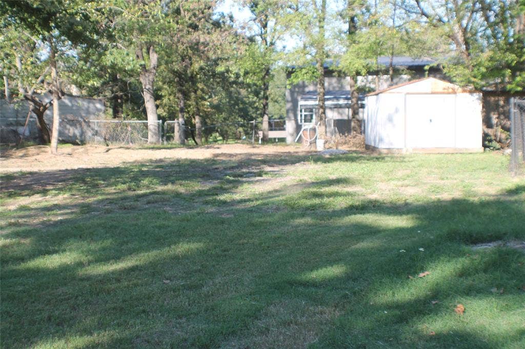 111 Daniel Drive, Mabank, TX 75156 3 lots, 1 lot has a water well and septic