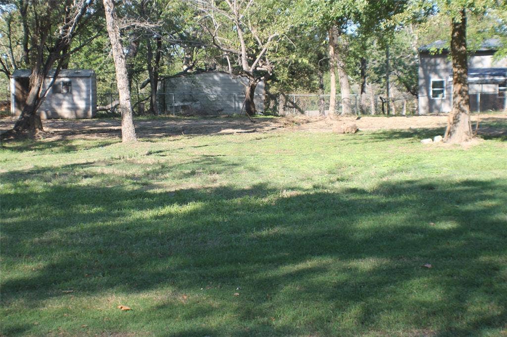 111 Daniel Drive, Mabank, TX 75156 3 lots, partially fenced