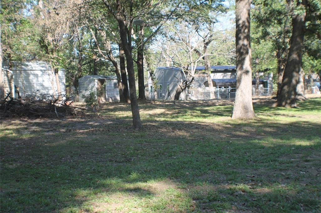 111 Daniel Drive, Mabank, TX 75156 111 Daniel Drive, Mabank, TX 75156